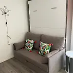 아파트 Avec Loggia 아그